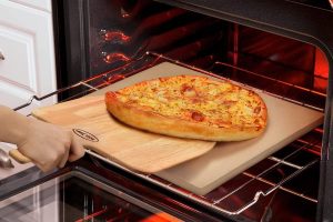 how use pizza stone