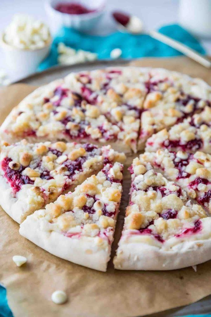 raspberry cheesecake pizza